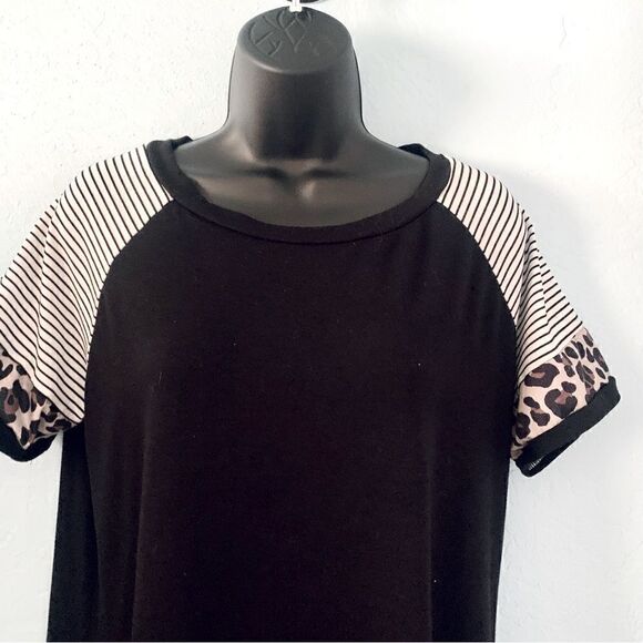Unrbranded Black & Brown Short Sleeve T-shirt with Cheetah Print Trim Sz Large - Picture 2 of 8